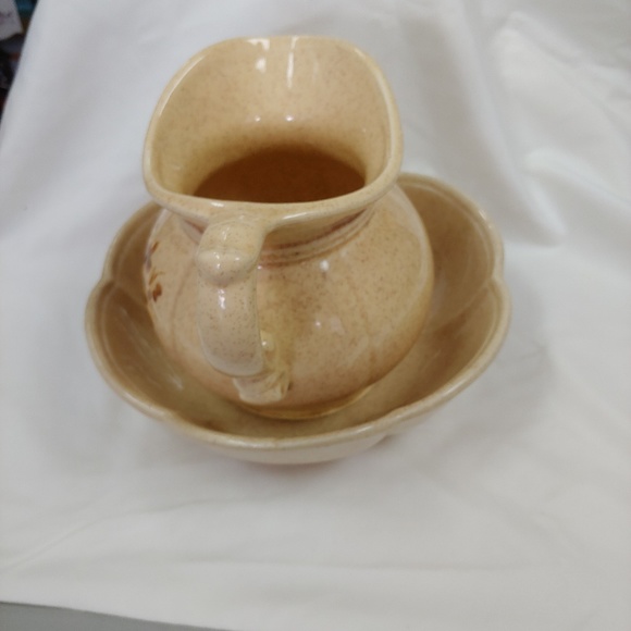 Figure - Picture 4 of 4